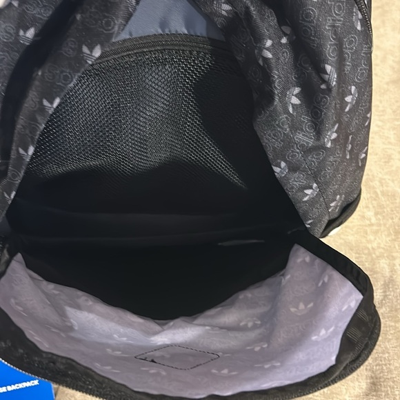 Adidas Logo Backpack. New With Tags - Picture 4 of 9